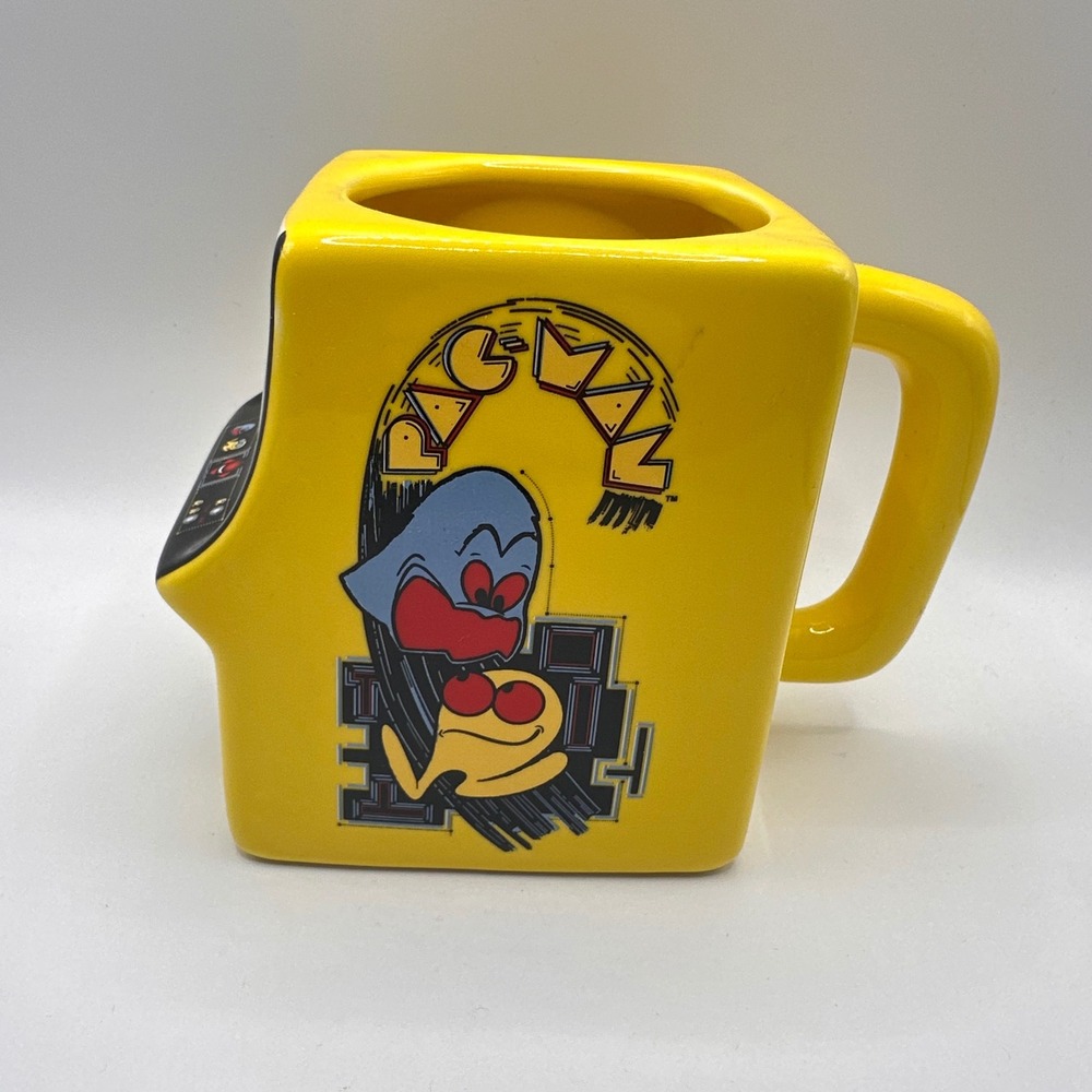NEW Pac-Man Arcade Cabinet Shaped Mug Paladone Yellow Retro Gaming Ceramic